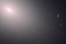 震撼！哈勃太空望远镜最新拍摄壮观星系