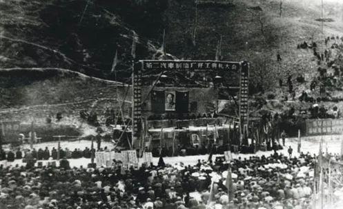 二汽开工典礼,十堰,1969年