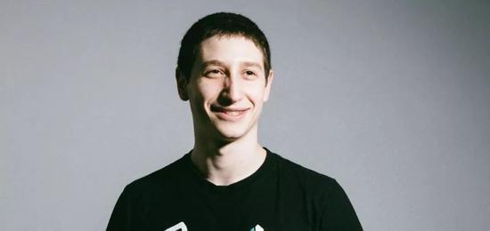 Ari Weinstein 本人