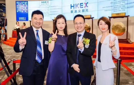 中国互联网家装第一股齐家网上市现场,图来源于网络