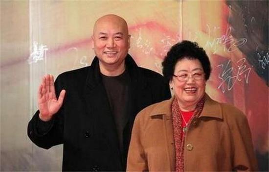 迟重瑞(左)与陈丽华(右)