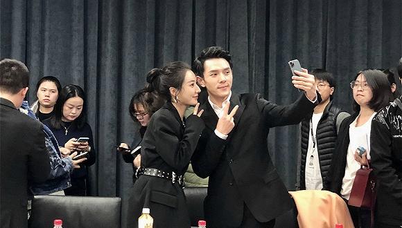 薇娅和李佳琦(图片来源:视觉中国)