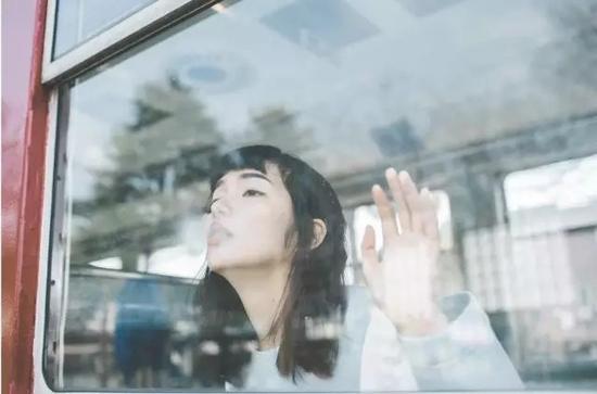 Canon EOS 5D MarkIII焦距35mm 光圈f/2.5 快门1/2000s ISO320