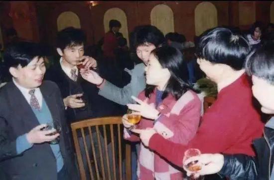 小霸王时期的段永平/图源:出小霸王记,公众号鹿鸣财经,作者陈兰