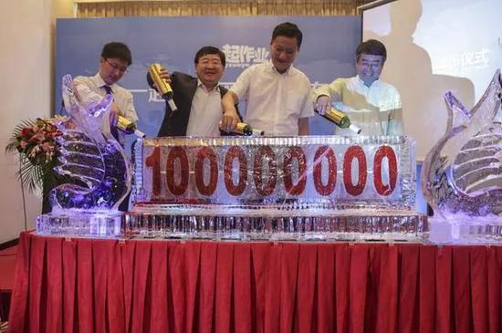 △ 2014年7月,一起作业召开首次新闻发布会,宣布完成2000万美元C轮融资,市场估值达到约1亿美元