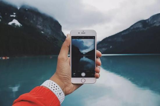 iPhone是一种生活方式,北欧也是一种生活方式,但诺基亚不是。/ unsplash