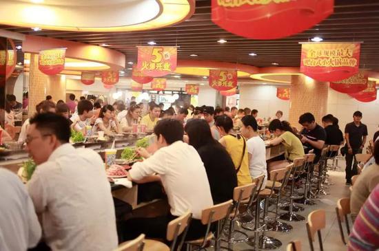 呷哺呷哺的“一人一锅”