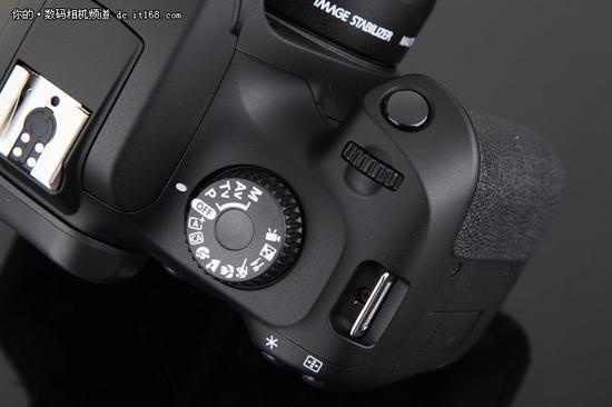 ▲EOS 3000D