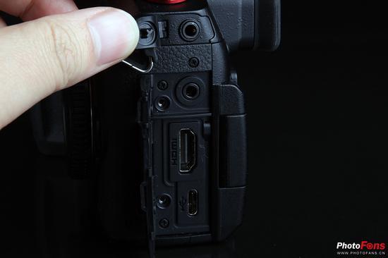 松下GH5S右侧接口
