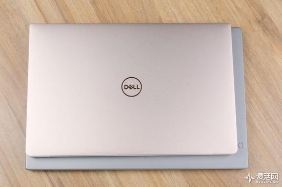 左为Dell XPS 13,右为ThinkPad X1 Carbon