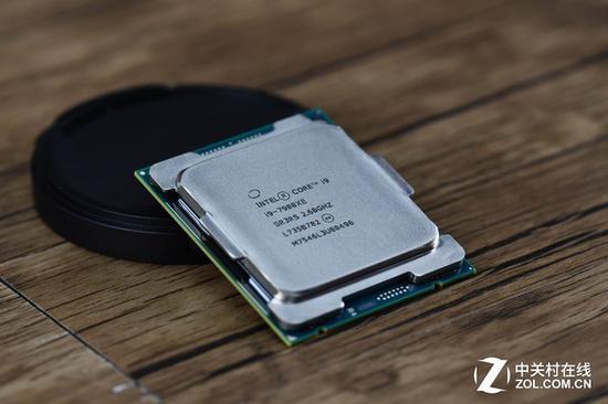 i9 7980XE 仍然属于7000系列