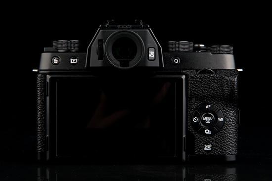 富士X-T100机身背面