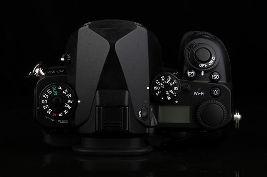 PENTAX K-1 Mark II机身顶部