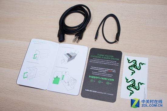 Razer Core X所有附件一览