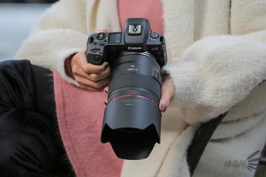 佳能RF50mm F1.2 L USM搭配佳能EOS R手持效果