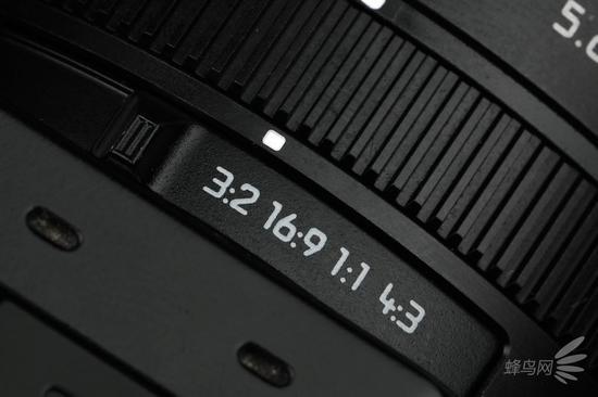 松下LUMIX LX100M2镜头尾部拥有拍摄画幅比例拨杆