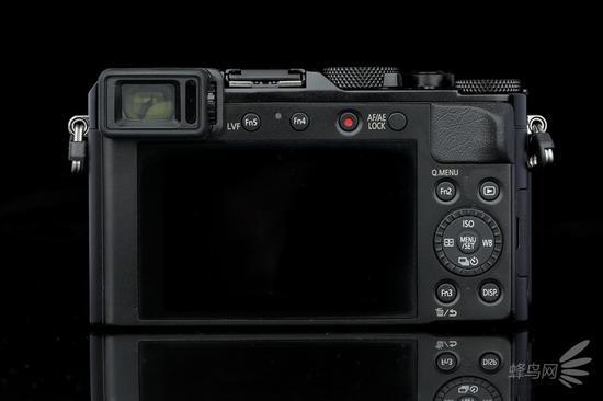 松下LUMIX LX100M2机身背面
