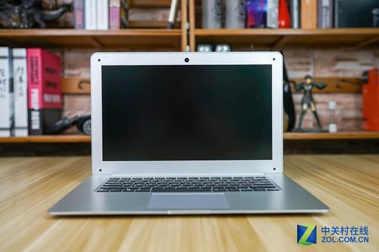 类似MacBook Air的设计风格