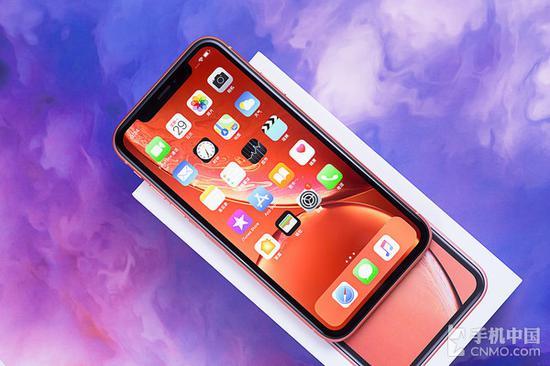 iPhone XR