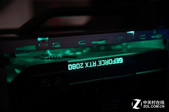 RTX 2080显卡的信仰灯会被侧板挡住