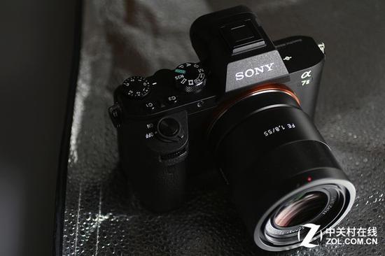 索尼全画幅微单a7 II