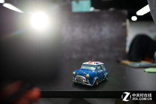 F1.4下鬼影与眩光情况