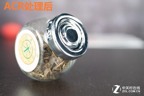 镜头的紫边/绿边非常规则,因此后期很好解决