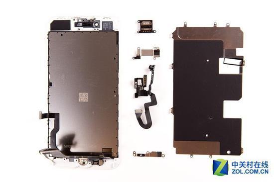 iPhone 8以前苹果均采用LCD材质屏幕
