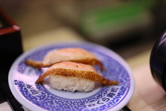 F1.2 1/100s ISO100