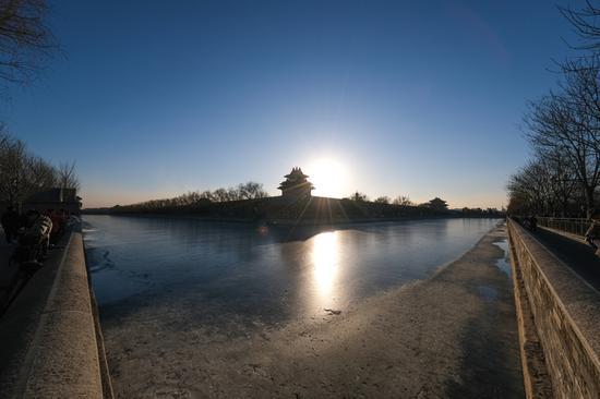 焦距:8mm 光圈:f/8.0 ISO感光度:160