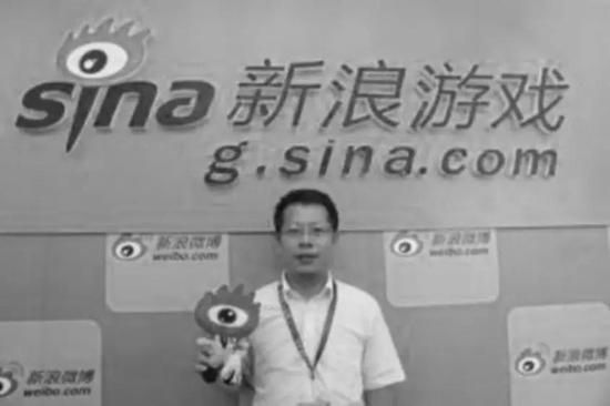 来参加追悼会的朋友们都觉得,是工作把他压垮了。