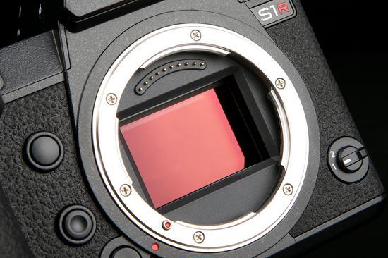 松下 LUMIX S1R传感器