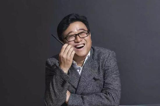 说完赚钱只是件顺便的事以后,丁磊还有另一句话「一般人干不了这件事情」