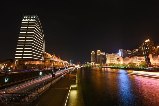 焦距:14mm 光圈:f/13.0 ISO感光度:100