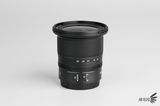 尼克尔 Z 14-30mm f/4 S镜头左侧面