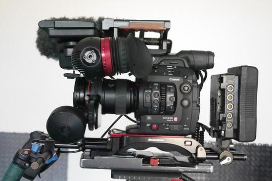佳能C300