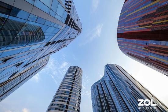 在天空不过曝的同时保留建筑的本色