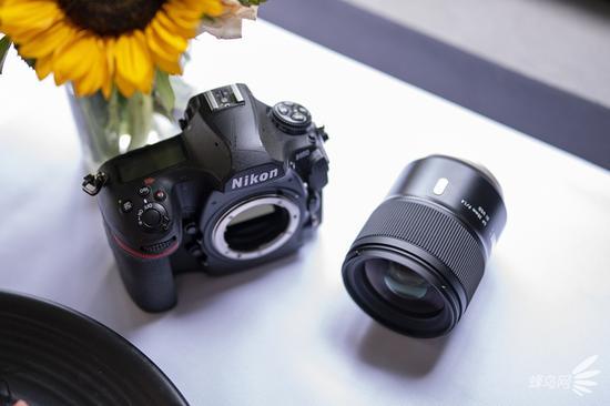 腾龙SP 35mm F1.4 Di USD