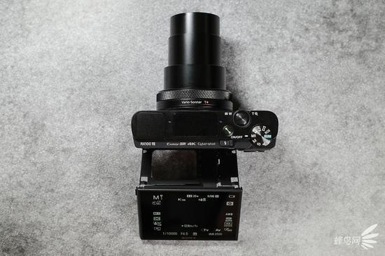 索尼黑卡RX100 VII