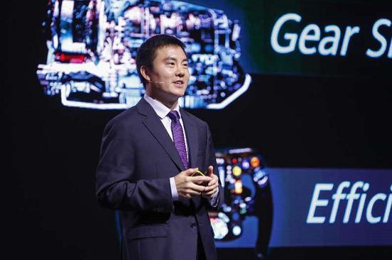 华为无线网络产品线总裁邓泰华发布华为最新5G全系列解决方案