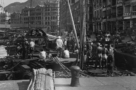 1946年,香港中环的码头工人
