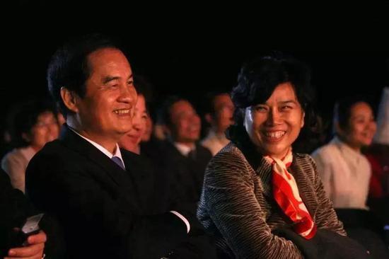 图:朱江洪与董明珠