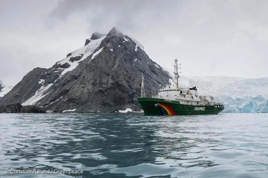 2020年1月17日,绿色和平“希望”号在象岛靠岸。© Christian Aslund / Greenpeace