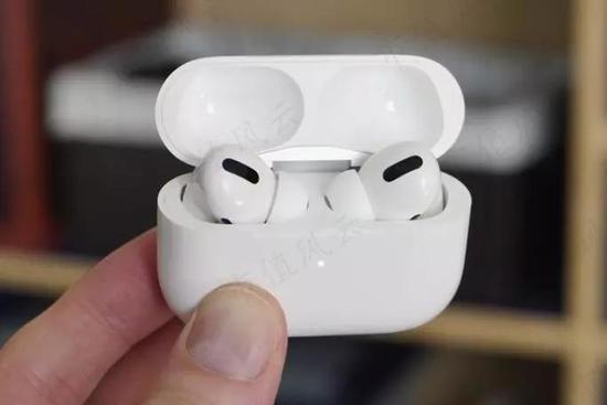(苹果的可穿戴设备之一AirPods Pro)