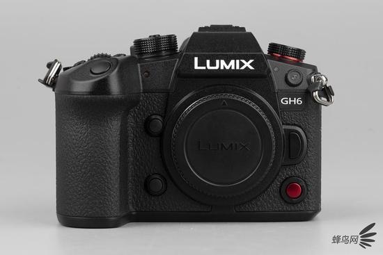 松下LUMIX GH6正面