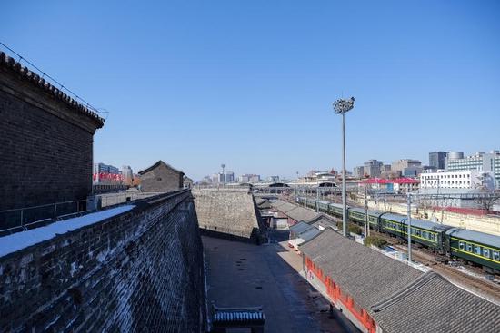 焦距:12mm 光圈:f/3.5 ISO感光度:50 曝光时间:1/800s 曝光补偿:0EV 白平衡:自动