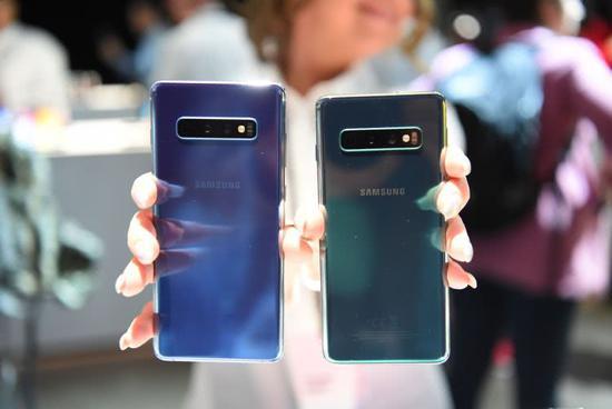 三星Galaxy S10指纹传感器采用超音波技术,但仍被3D打印的指纹破解。法新社