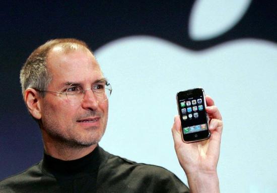 乔布斯发布第一代iPhone