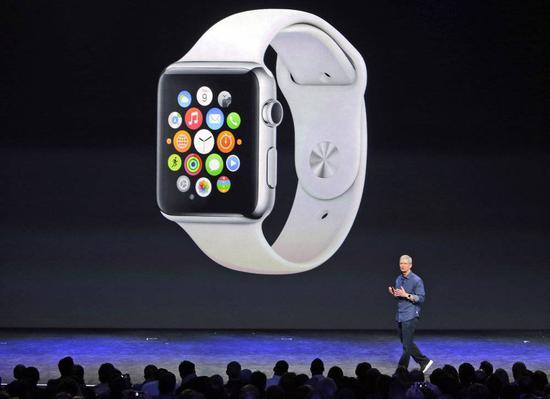 (2014 年,初代 Apple Watch 亮相)