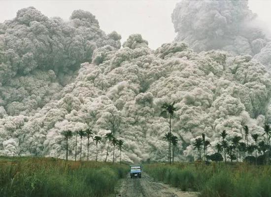 皮纳图博火山喷发
